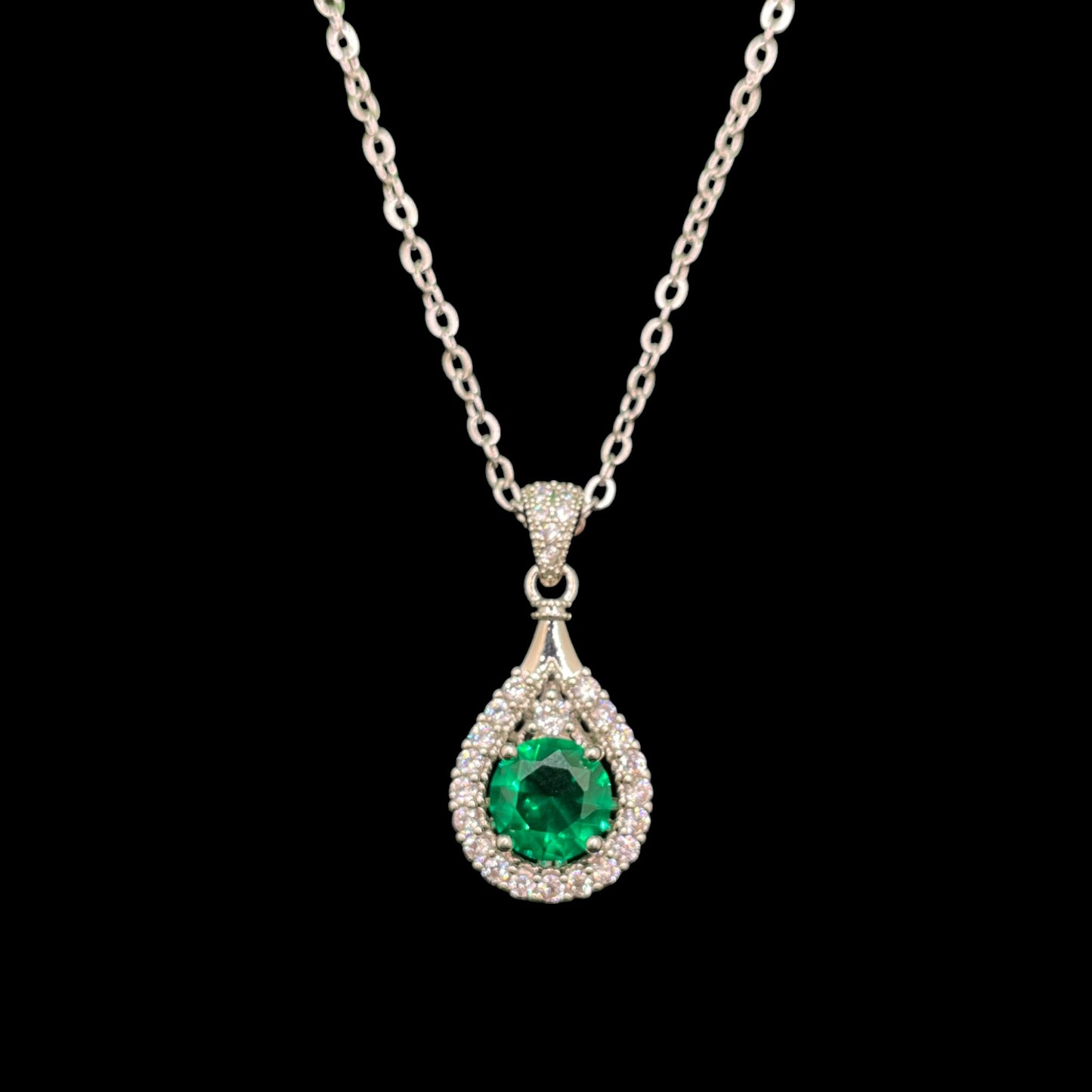 Fuax Diamond Necklace